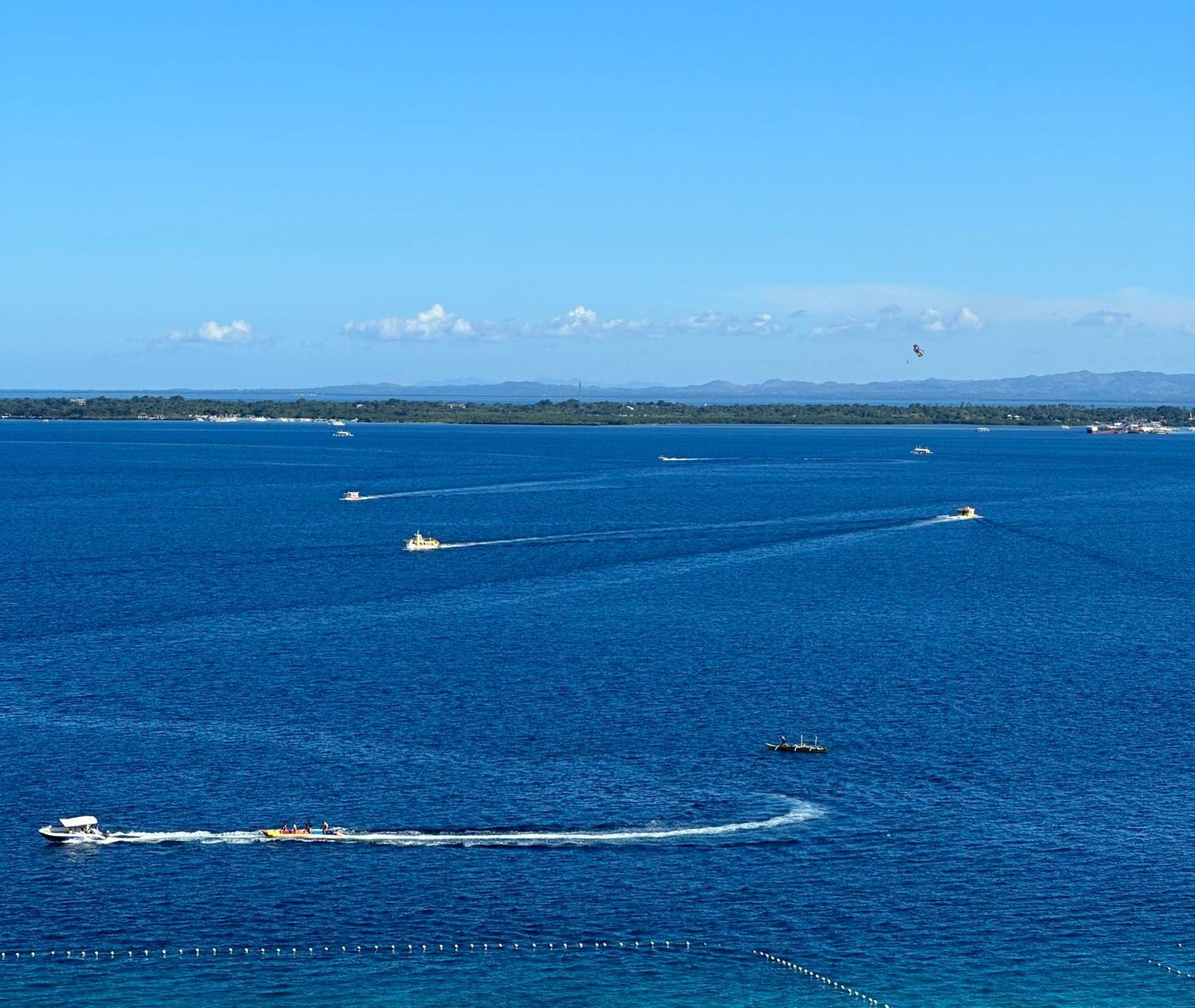 Sophisticated Oceanview Studio In La Mirada Apartment Lapu-Lapu City Bagian luar foto