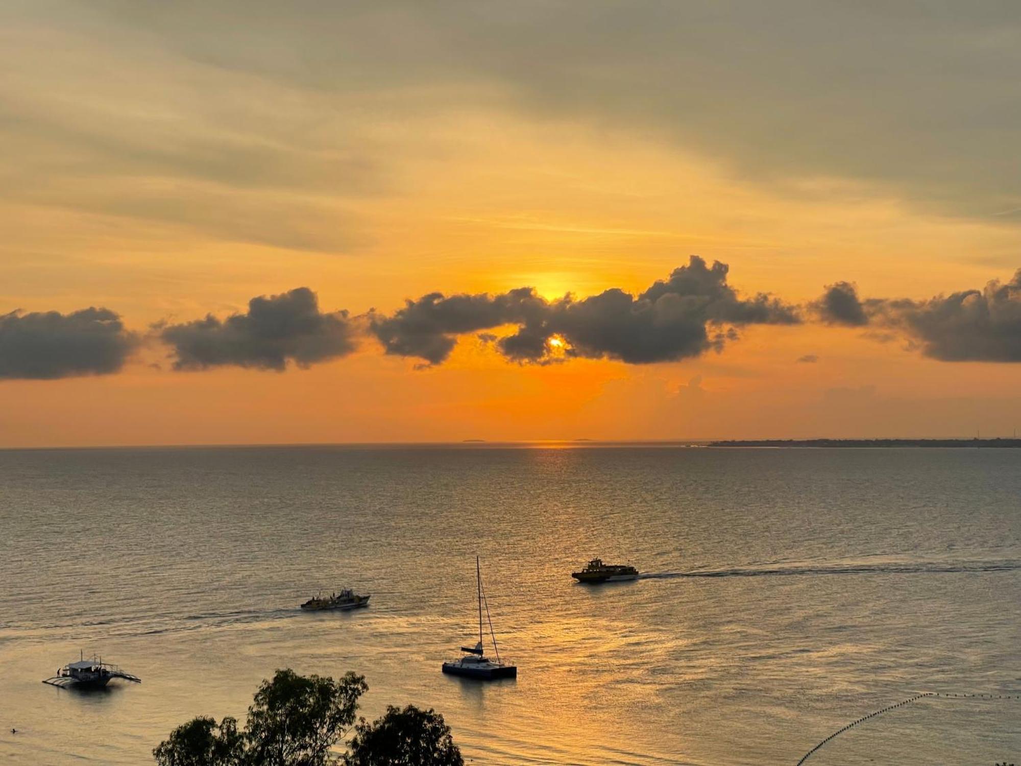Sophisticated Oceanview Studio In La Mirada Apartment Lapu-Lapu City Bagian luar foto