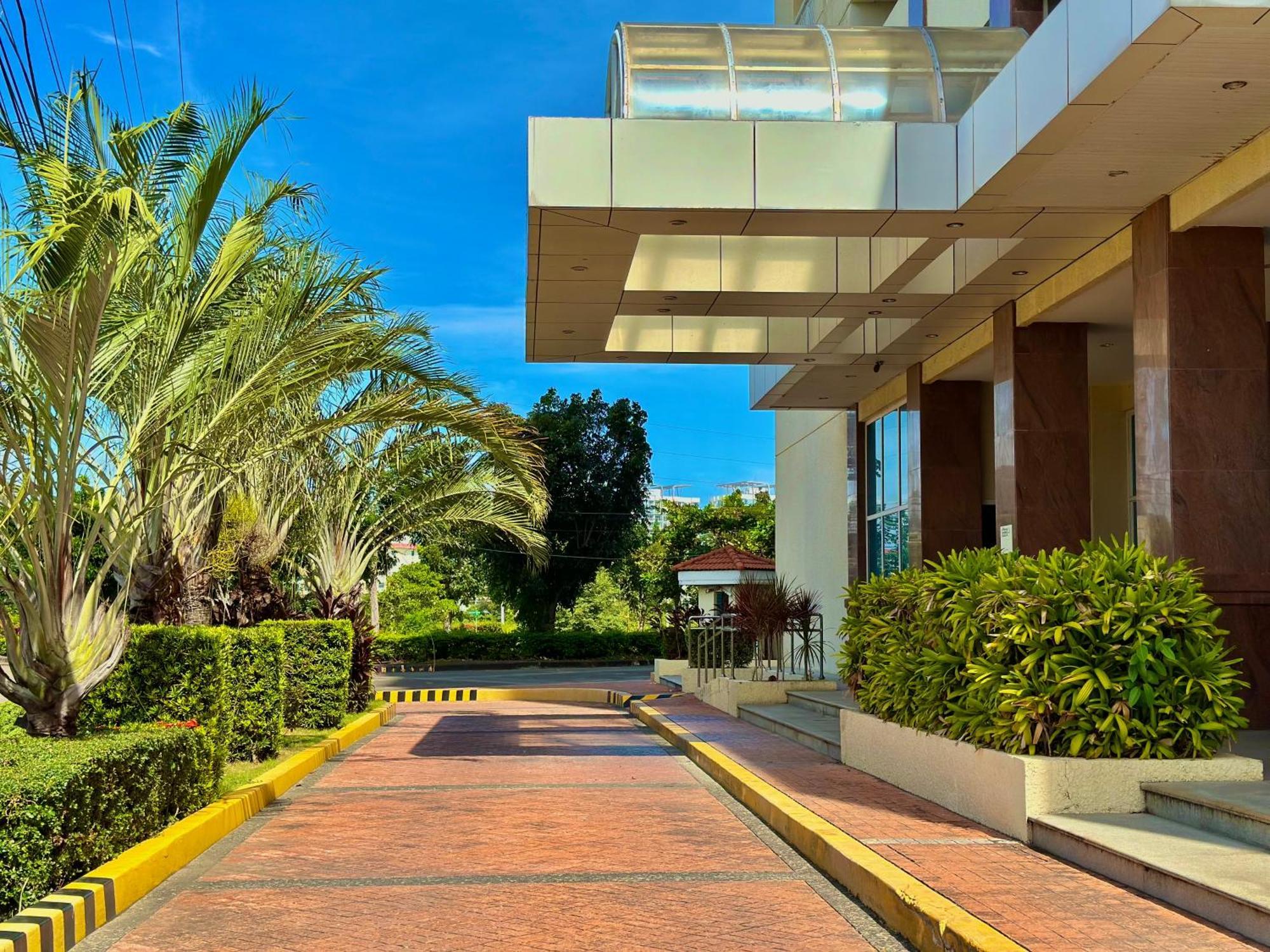 Sophisticated Oceanview Studio In La Mirada Apartment Lapu-Lapu City Bagian luar foto